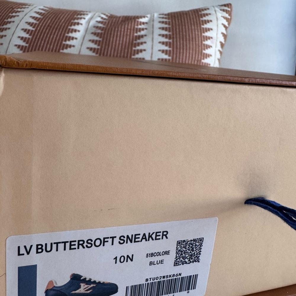 Louis Vuitton LV Buttersoft Sneaker - Blue | Men’s Size 10 | Full Set | Italy - Picture 14 of 15
